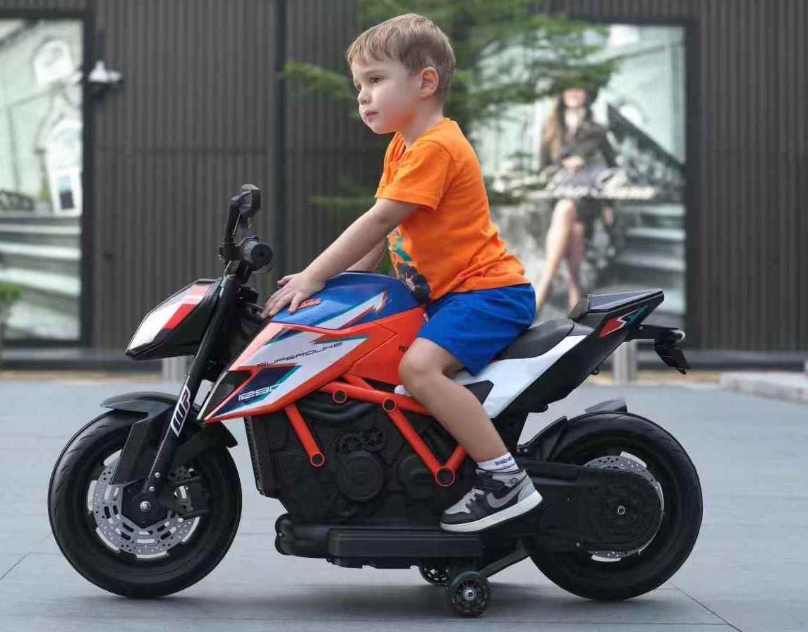 KTM Superduke Motorbike Kids Ride on Electric Bike with Stabilisers