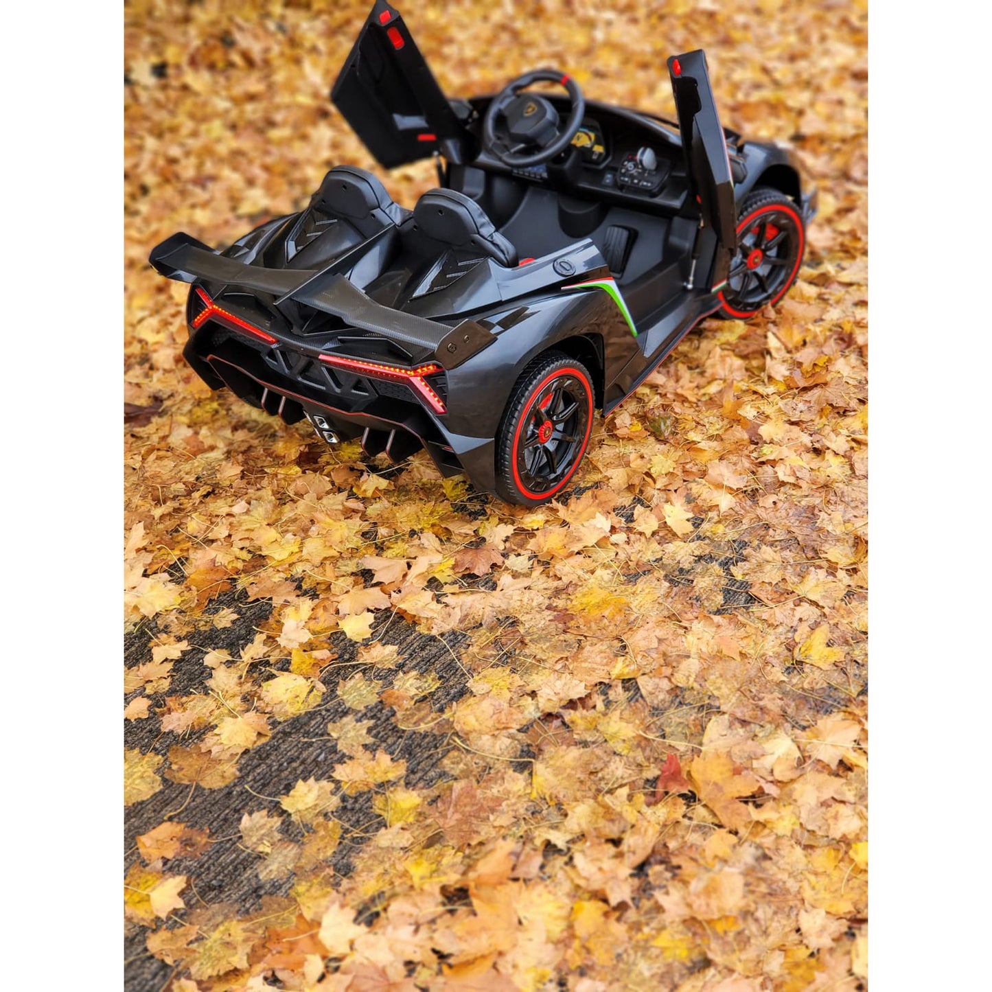 Licensed 4WD Oversized Lamborghini Veneno MP4 TV Kids Ride On Car Leather Seat Rubber Tyres